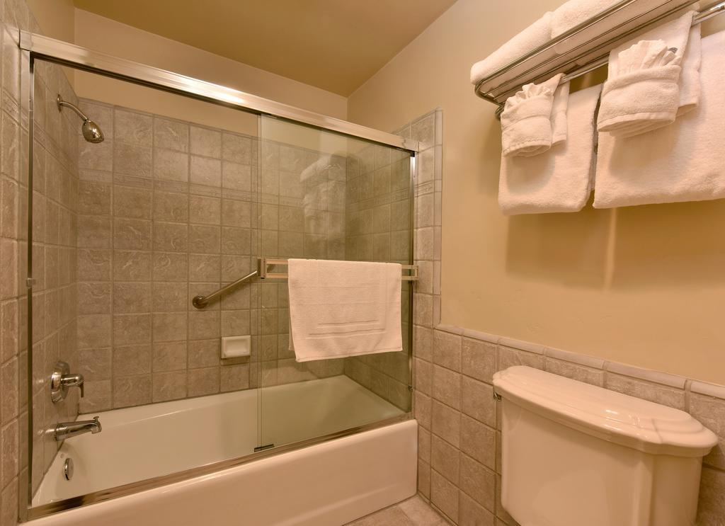 Horizon Inn & Ocean View Lodge Carmel-by-the-Sea Стая снимка