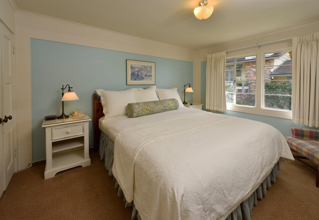 Horizon Inn & Ocean View Lodge Carmel-by-the-Sea Стая снимка