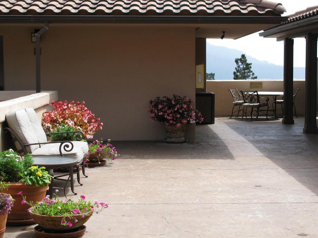 Horizon Inn & Ocean View Lodge Carmel-by-the-Sea Стая снимка