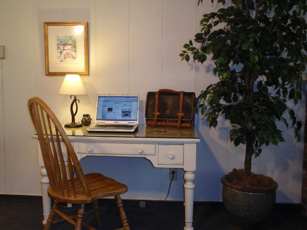 Horizon Inn & Ocean View Lodge Carmel-by-the-Sea Стая снимка